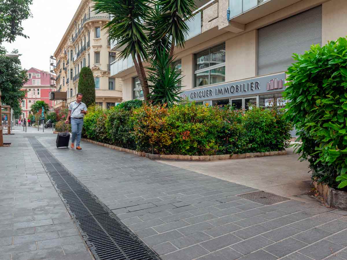 Jean Médecin Tram Station in Nice (France)