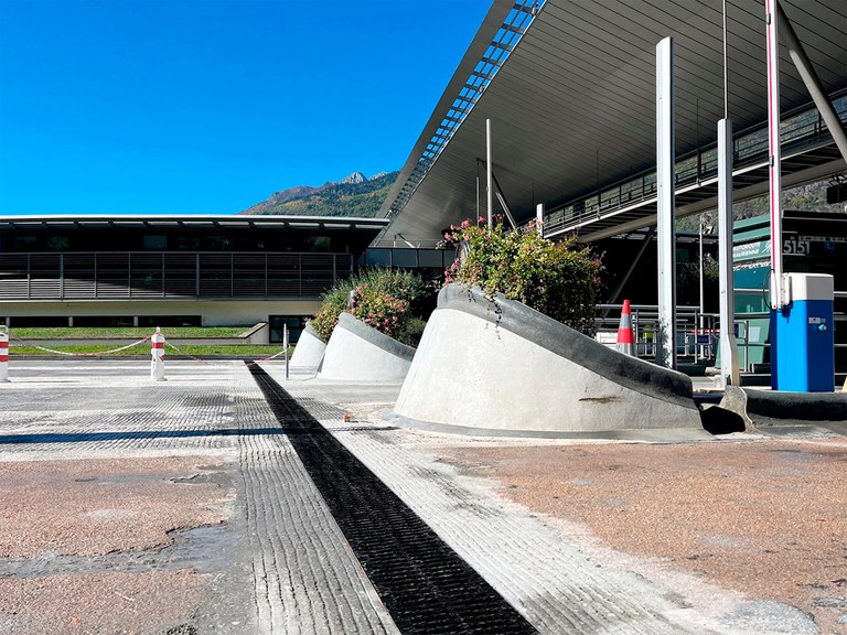 Sainte-Marie-de-Cuines Toll Station (France)