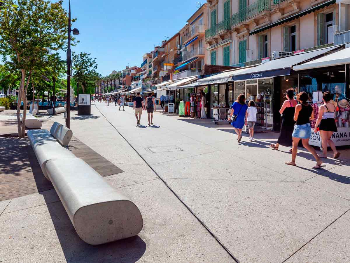 Solution de drainage urbain ULMA dans la zone portuaire et commerciale de Bandol